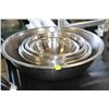Image 1 : LOT OF VARIOUS SIZED STAINLESS STEEL MIXING BOWLS