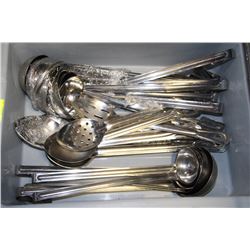 GREY TUB OF ASSORTED S/S SOUP LADDLES, SERVING