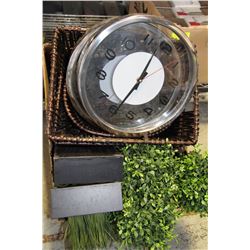 BOX OF ASSORTED RESTAURANT DECOR; 3 WICKER BASKETS