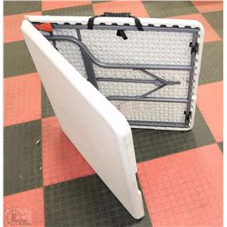 FOLDABLE COMMERICAL  PLASTIC TABLE 2.5'X5'