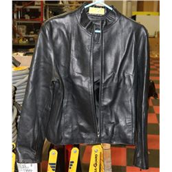 WOMENS LEATHER JACKET SIZE SMALL
