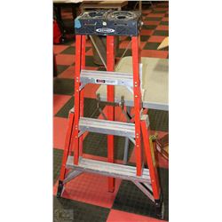 WERNER EXTRA HEAVY DUTY 4' LADDER MAXIMUM REACH 8'