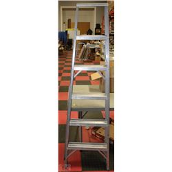 6FT ALUMINUM LADDER
