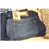 Image 1 : URBAN HERITAGE SLIM JEANS SIZE 28/30