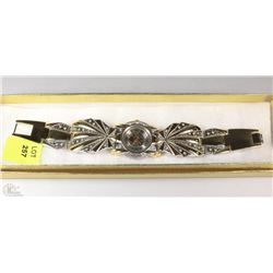 NEW LADIES INTRICATE DESIGN FASHION WATCH