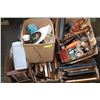 Image 1 : PALLET OF MISC HOUSEHOLD INCLUDING SOME