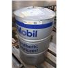 Image 1 : 55 GALLON 205 LITER BARREL OF SYNTHETIC GEAR AND