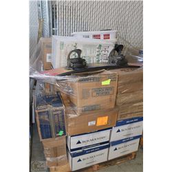 ESTATE PALLET WITH PLASTIC LAUNDRY BASKETS, ECHOS