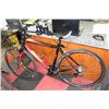 Image 1 : GIANT AVAIL 10 SP RACING BIKE WITH 26" WHEELS,