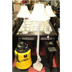 SET OF 3 WHITE LAMPS