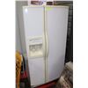 Image 1 : KENMORE ELITE SIDE BY SIDE FRIDGE FREEZER WITH