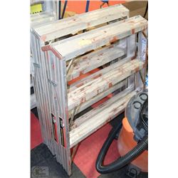 PAIR OF 3FT ALUMINUM DRYWALL LADDERS