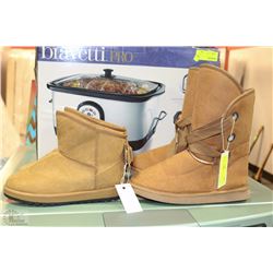 2 PAIRS OF NEW LADIES BOOTS SIZE 39