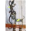 Image 1 : METAL DOG AND LIZARD DECOR