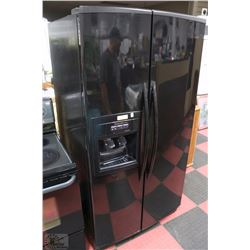 KITCHENAID SUPERBA FRIDGE MODEL KSRA251LBL02