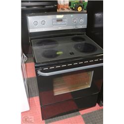 FRIGIDAIRE CERAMIC TOP STOVE - SELF CLEANING