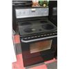 Image 1 : FRIGIDAIRE CERAMIC TOP STOVE - SELF CLEANING