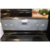 Image 2 : FRIGIDAIRE CERAMIC TOP STOVE - SELF CLEANING