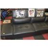 Image 2 : NEW LARGE BLACK LEATHERETTE LIFT BACK SECTIONAL