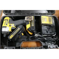 DEWALT DC885 CORDLESS IMPACT DRIVER SET