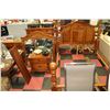 Image 1 : QUEEN SIZE 4 POST BED  7 PC BEDROOM SUITE