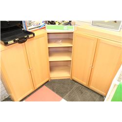WOODEN 4 DOOR CORNER UNIT WITH SHELVES