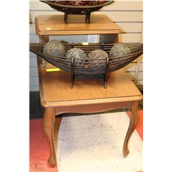 VINTAGE  2-TIERED END TABLE