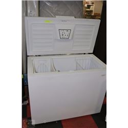 WOODS 10 CUBIC FEET APARTMENT SIZE  DEEPFREEZE