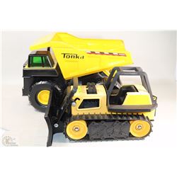 TONKA TRUCK WITH VINTAGE BULL DOZER