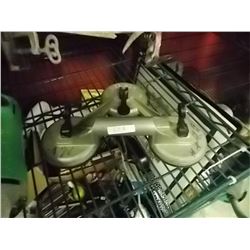 SUCTION GLASS HOLDER - 3 SUCTIONS