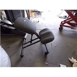 KNEE CHAIR