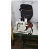 Image 2 : Singer ultralock 14u34 serger machine