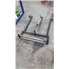 Image 1 : metal Stand with cilander