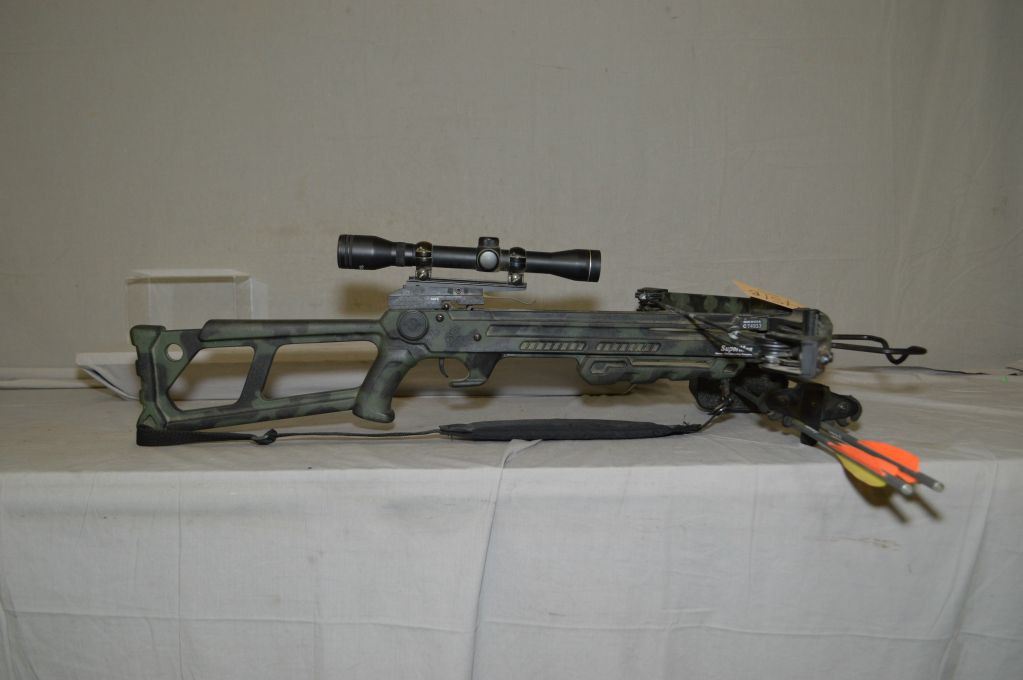 Horton Crossbow Model Super Mag w/ quiver & 2 arrows, fitted with Tasco