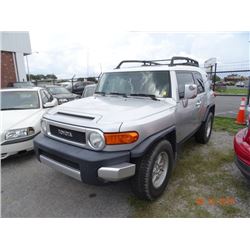 2007 Toyota FJ Cruiser 5-Dr. SUV