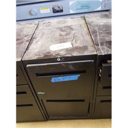 Filing Cabinet, 3 Drawers, 28"x22"x15"