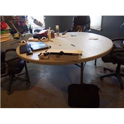 Round Folding Table, 6Ft