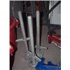 Image 1 : 3 Floor Stands for Scaffolding