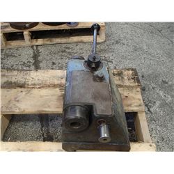 Tailstock Base:8.25  x 8.75 