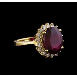 5.40 ctw Ruby and Diamond Ring - 14KT Yellow Gold