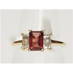 #41-9K YELLOW GOLD GARNET AND AQUAMARINE RING