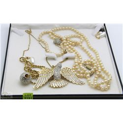 FIFTH AVENUE COLLECTION HAND BRACELETS WITH