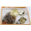 Image 1 : BOX OF VINTAGE BROOCHES