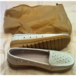 NEW, NEVER WORN LADIES WHITE LEATHER LOAFERS