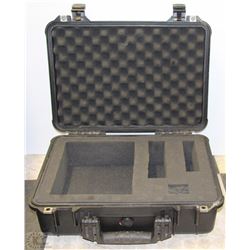 PELICAN PLASTIC TRANSPORT CASE