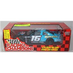 VINTAGE 1997 "RACING CHAMPIONS" 1/24 SCALE