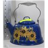 Image 1 : VINTAGE BLUE KETTLE WITH DESIGN