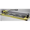 Image 1 : TILE CUTTER