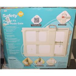 NEW SAFETY 1ST BABY GATE