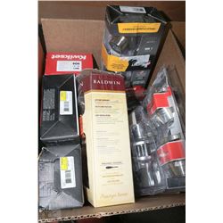 BOX WITH ASSORTED DOOR HANDLE SETS